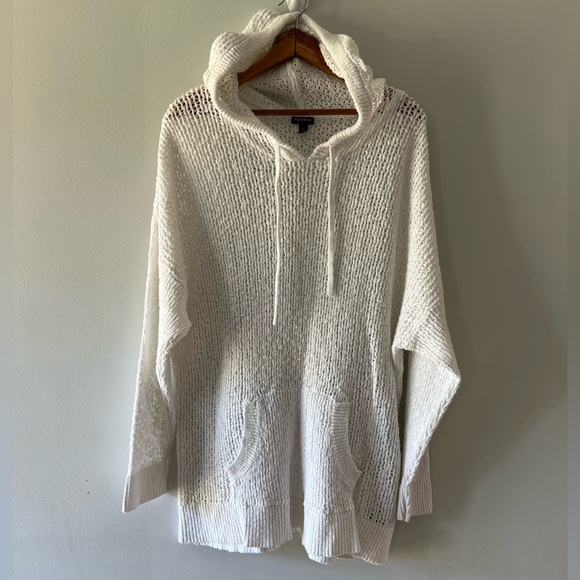 torrid Sweaters - Torrid cotton blend hooded sweater. Sz 3, 22/24, crochet, lightweight, cover up